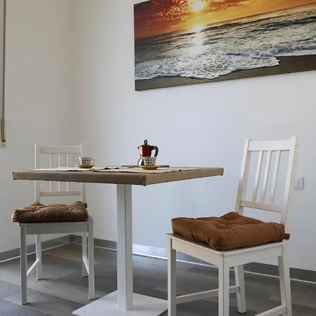 Interno 11 View With Kitchen - 70 Mq * בארי